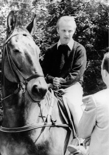 Der junge Herbert Meyer mit seinem erfolgreichen Pferd Deichgraf. Foto: FN-Archiv